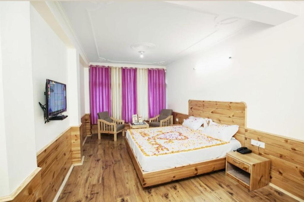 מנאלי Hotel Nirmal Chhaya מראה חיצוני תמונה