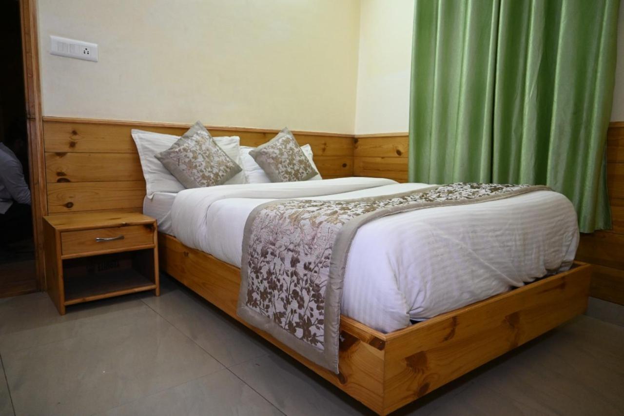 מנאלי Hotel Nirmal Chhaya מראה חיצוני תמונה