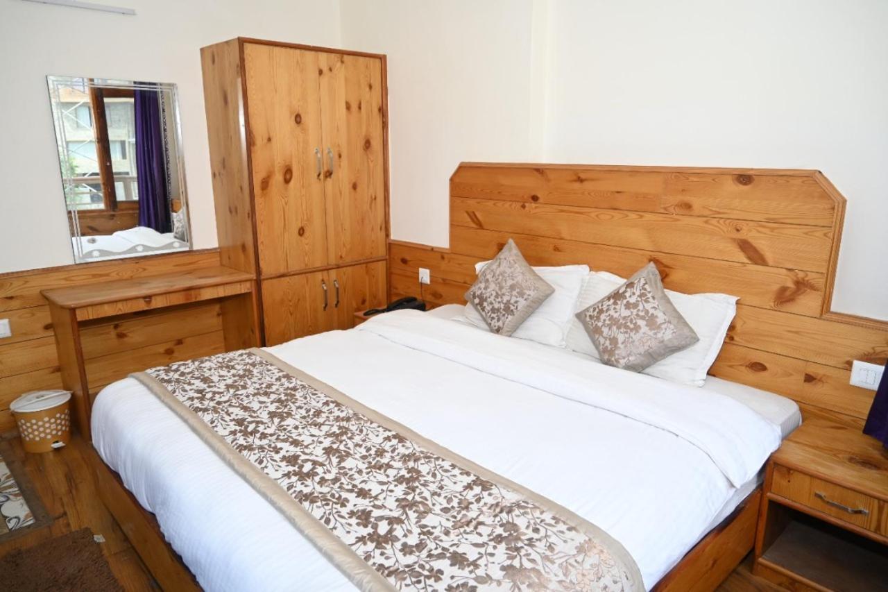 מנאלי Hotel Nirmal Chhaya מראה חיצוני תמונה