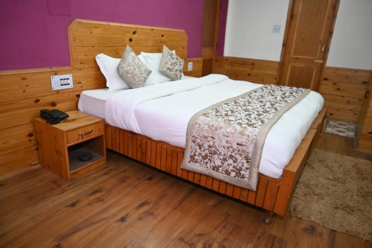 מנאלי Hotel Nirmal Chhaya מראה חיצוני תמונה