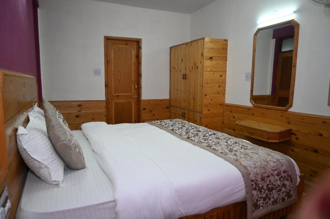 מנאלי Hotel Nirmal Chhaya מראה חיצוני תמונה
