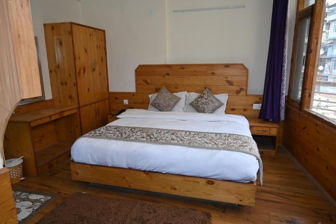 מנאלי Hotel Nirmal Chhaya מראה חיצוני תמונה