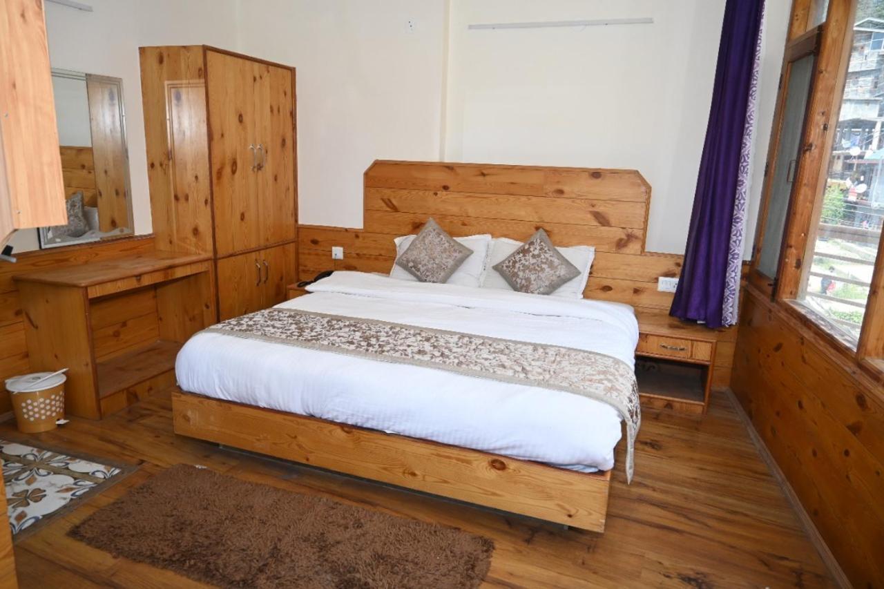 מנאלי Hotel Nirmal Chhaya מראה חיצוני תמונה