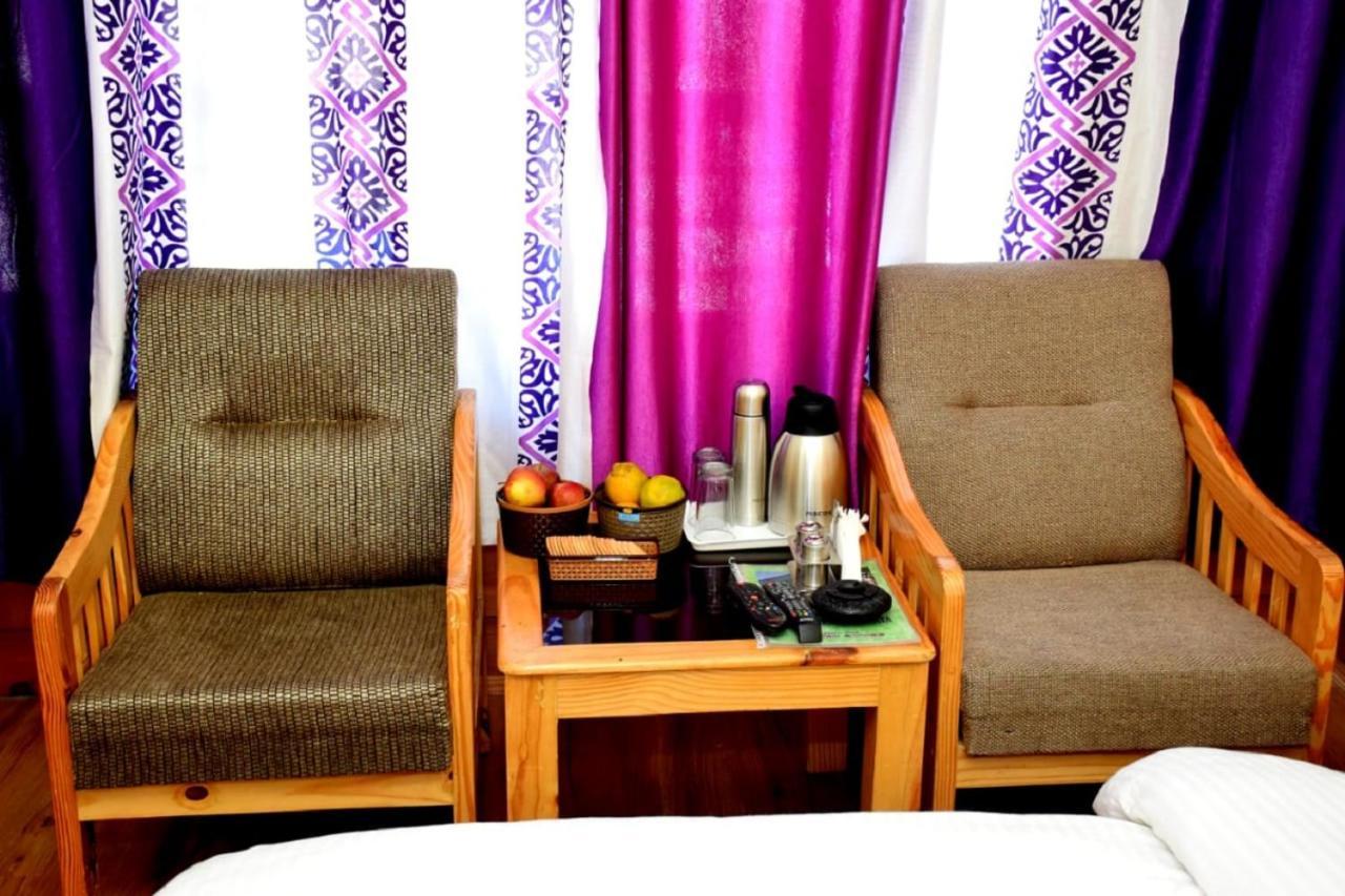 מנאלי Hotel Nirmal Chhaya מראה חיצוני תמונה
